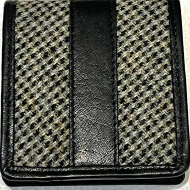 Clothing & Accessories :: Bags & Purses :: Wallets & Money Clips