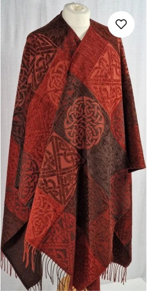 Cape - Celtic Knot Garnet